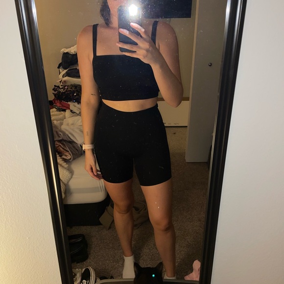 aerie offline bike shorts! - Picture 4 of 4